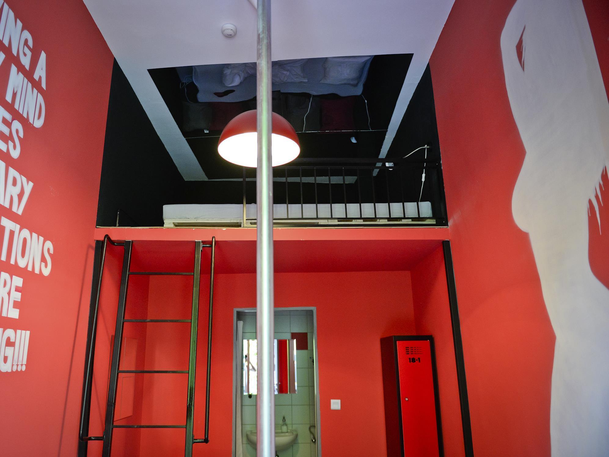 Lol Boutique Hostel City Center Budapest Exteriör bild