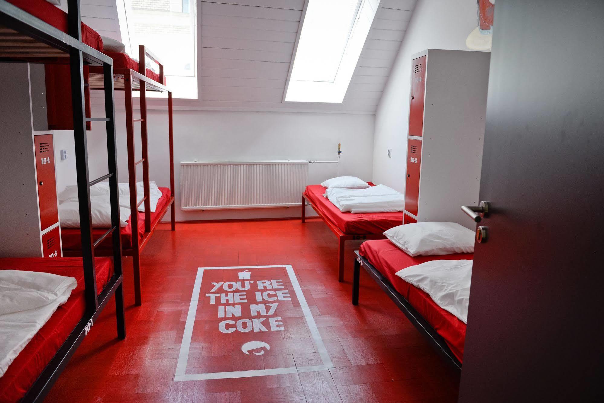 Lol Boutique Hostel City Center Budapest Exteriör bild